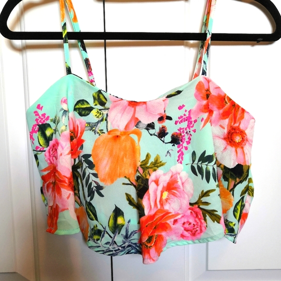 π3 for $20π Revamped - Floral Flounce Crop Top - Picture 1 of 4